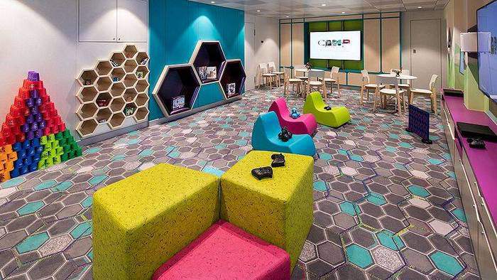 celebrity cruises camp at sea 1.jpg